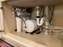 Load image into Gallery viewer, Water Wizard 8 Stage Reverse Osmosis with Remineralization and Quantum Disinfection (WITH LOCAL INSTALLATION, INSTALLATION INCLUDED IN PRICE)
